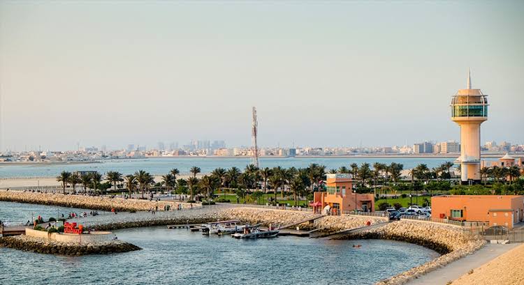 Menikmati Nuansa Lokal Bahrain Melalui Perjalanan ke Hidd Town